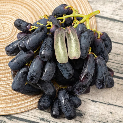 ✨Last Day 50% OFF 🍇 High-Quaility Sapphire Grapes Seeds🍇✨ 98% Germination（High Yield）🔥 BUY 1 GET 1 FREE! 🔥